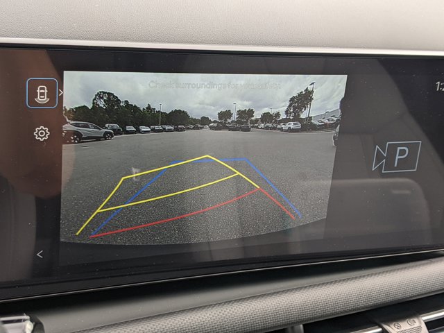 2025 Hyundai Santa Cruz SE Image 17 of 24