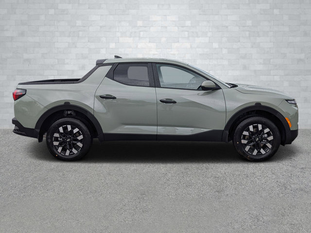 2025 Hyundai Santa Cruz SE Image 4 of 24