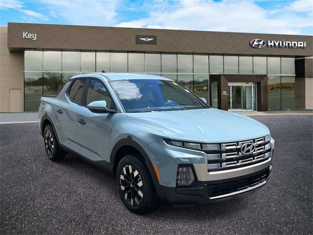 2025 Hyundai Santa Cruz SE Image 2 of 12