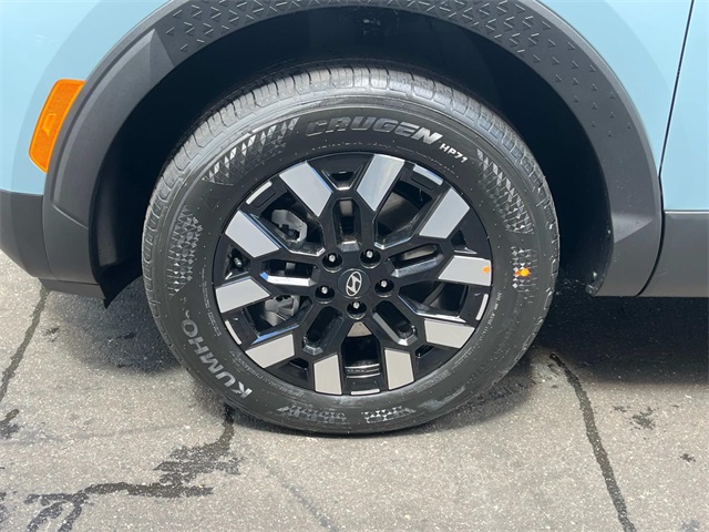 2025 Hyundai Santa Cruz SE Image 5 of 12