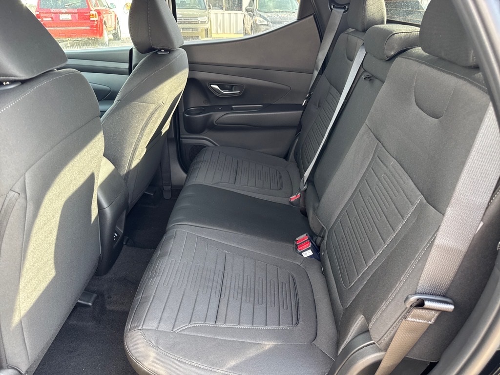 Vehicle image 6 of 12