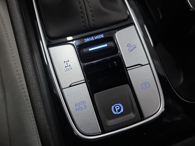 2025 Hyundai Santa Cruz SE Image 32 of 39