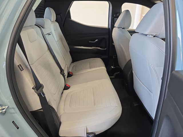 2025 Hyundai Santa Cruz SE Image 13 of 39