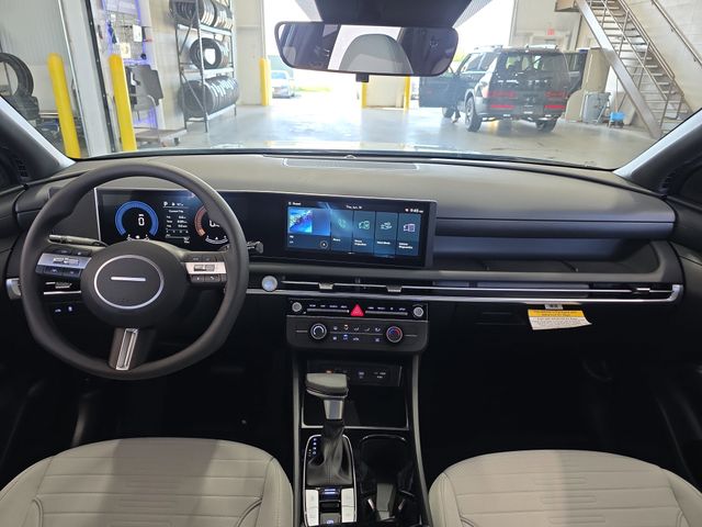 2025 Hyundai Santa Cruz SE Image 16 of 39