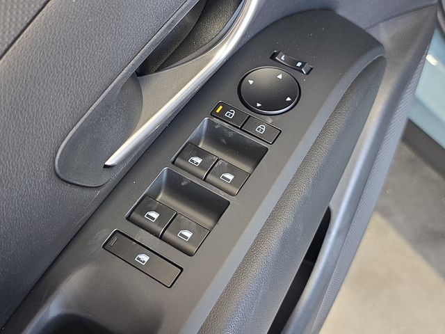 2025 Hyundai Santa Cruz SE Image 34 of 39