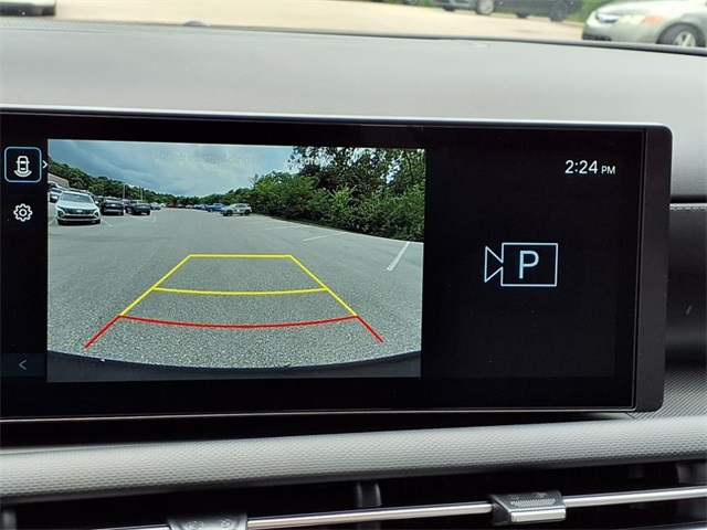 2025 Hyundai Santa Cruz SE Image 10 of 13