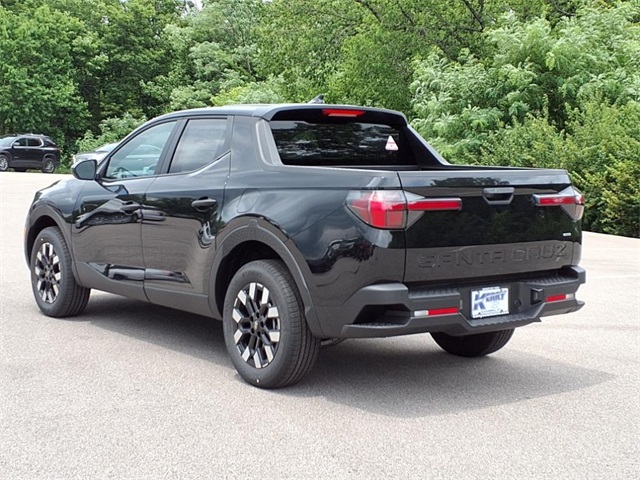 2025 Hyundai Santa Cruz SE Image 4 of 13