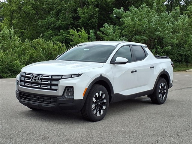 2025 Hyundai Santa Cruz SE Image 1 of 13