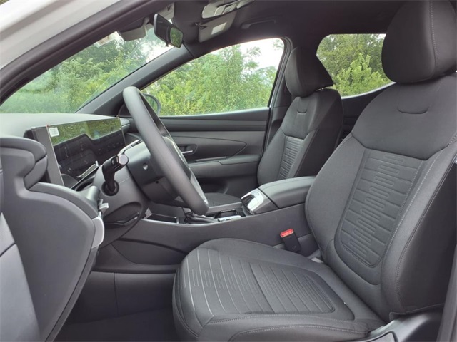 2025 Hyundai Santa Cruz SE Image 6 of 13