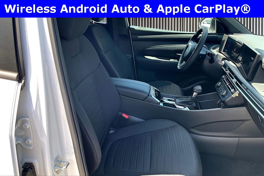 2025 Hyundai Santa Cruz SE Image 7 of 14