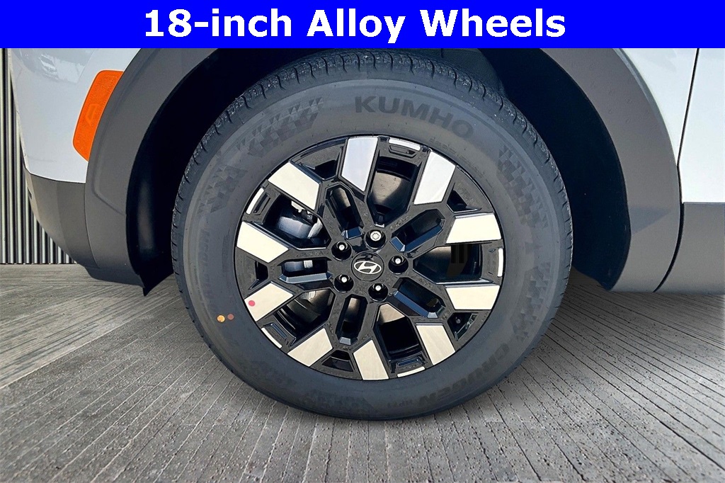 2025 Hyundai Santa Cruz SE Image 6 of 14