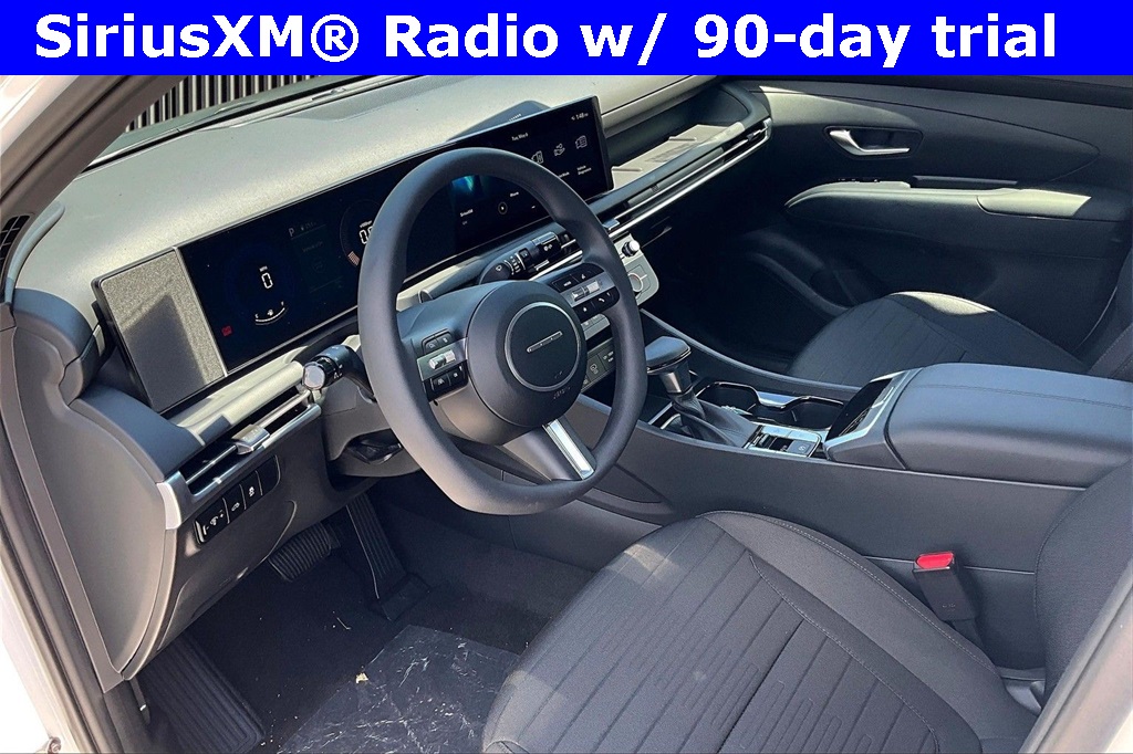 2025 Hyundai Santa Cruz SE Image 10 of 14