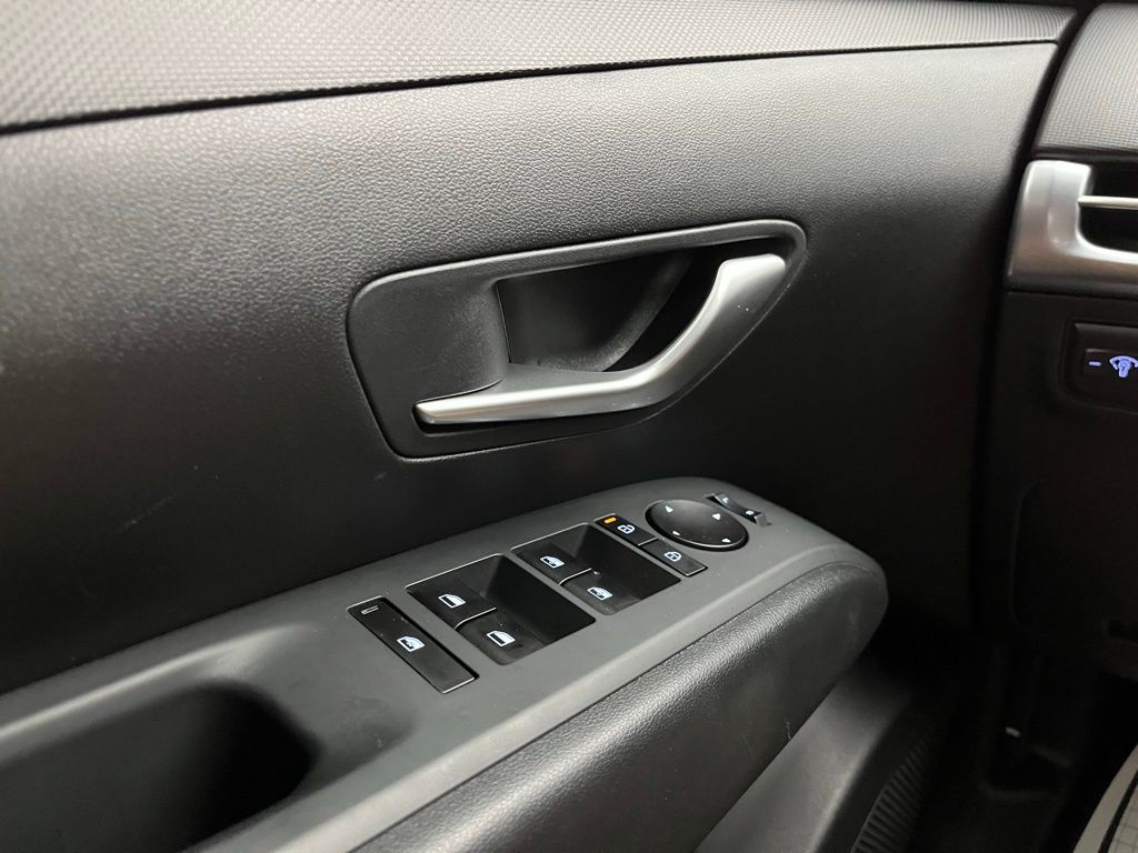 2025 Hyundai Santa Cruz SEL Image 32 of 33