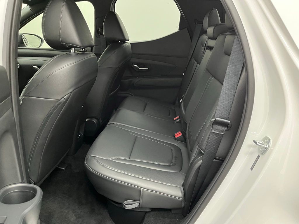 2025 Hyundai Santa Cruz SEL Image 13 of 33