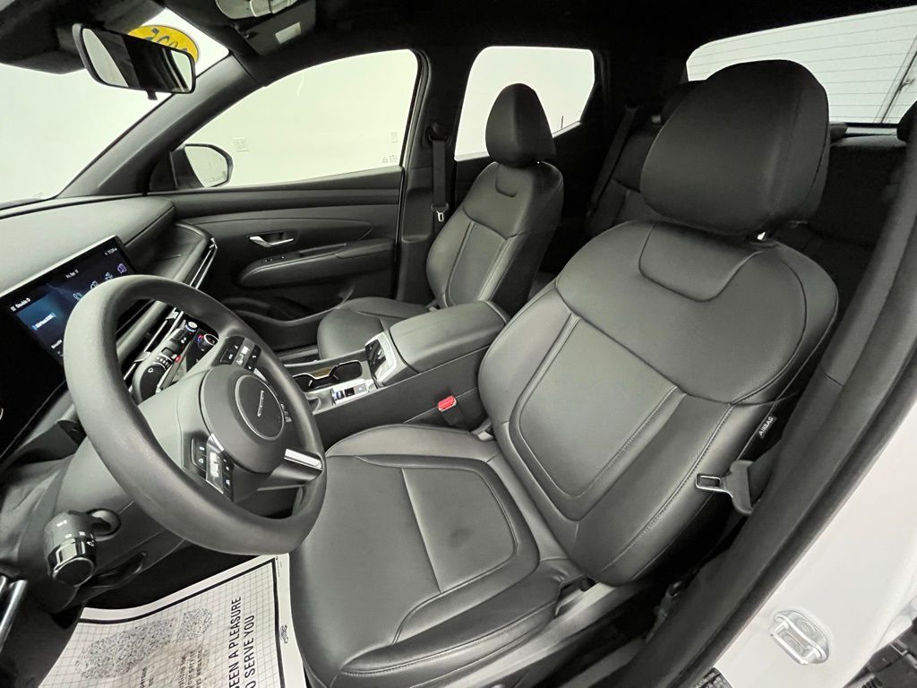 2025 Hyundai Santa Cruz SEL Image 17 of 33