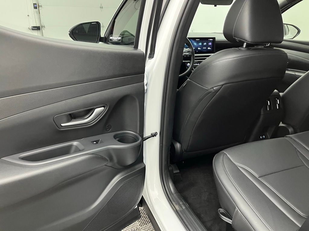 2025 Hyundai Santa Cruz SEL Image 18 of 33