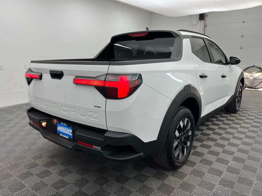 2025 Hyundai Santa Cruz SEL Image 5 of 33