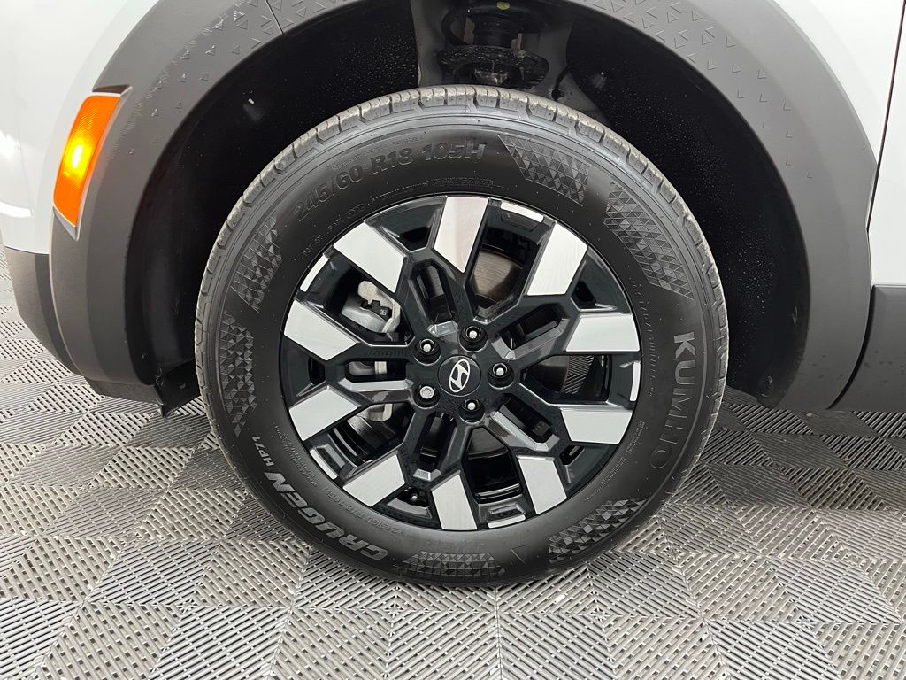 2025 Hyundai Santa Cruz SEL Image 9 of 33