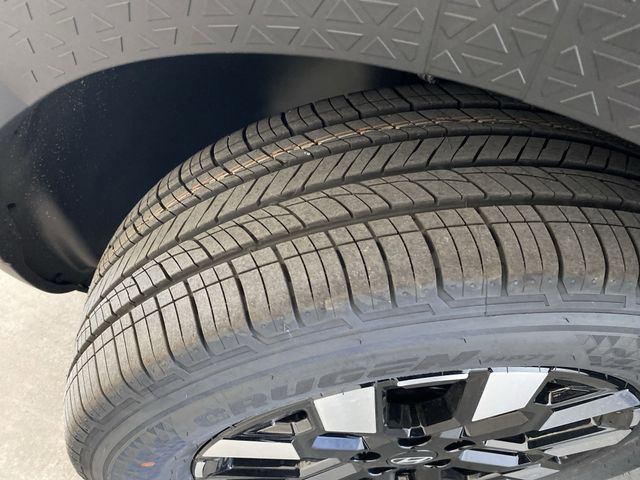 2025 Hyundai Santa Cruz SEL Image 10 of 41