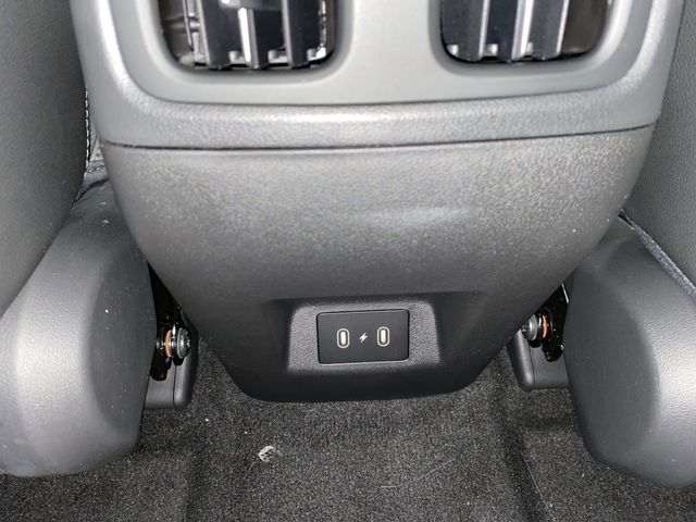 2025 Hyundai Santa Cruz SEL Image 32 of 41