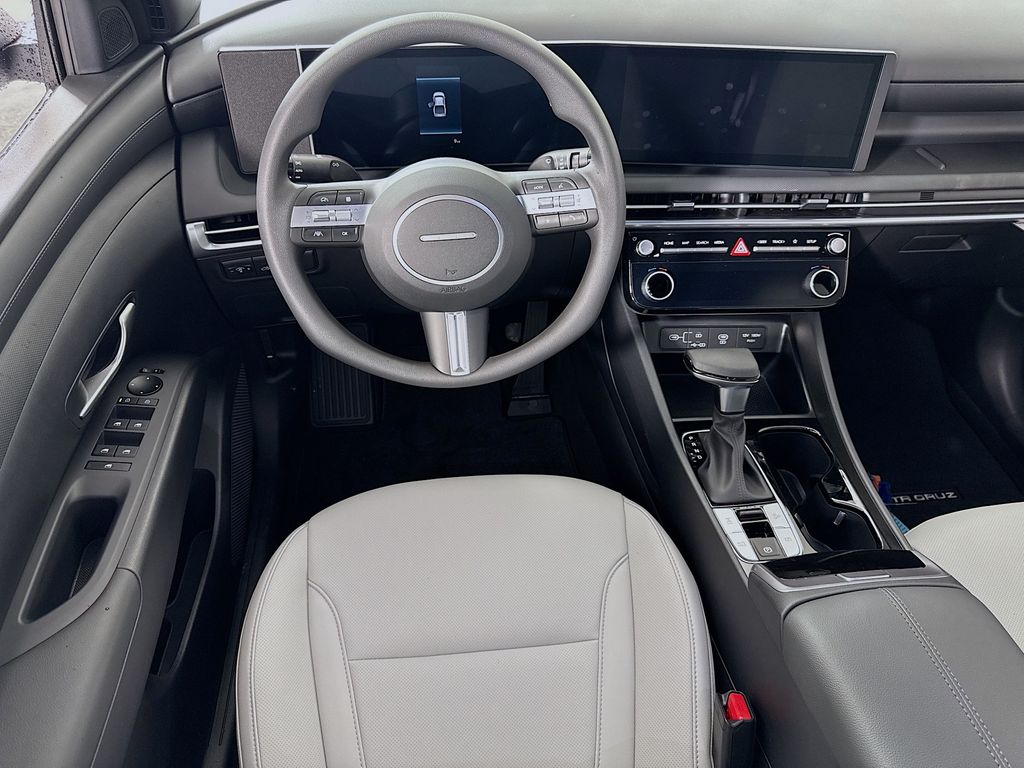 2025 Hyundai Santa Cruz SEL Image 17 of 31