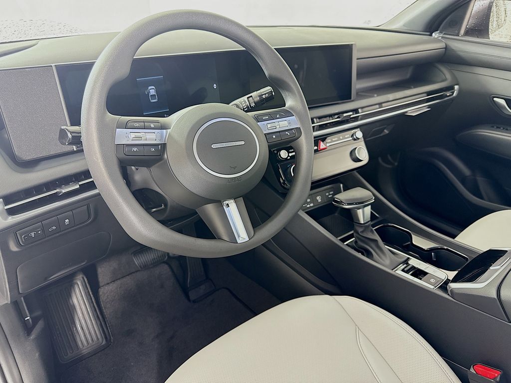 2025 Hyundai Santa Cruz SEL Image 18 of 31