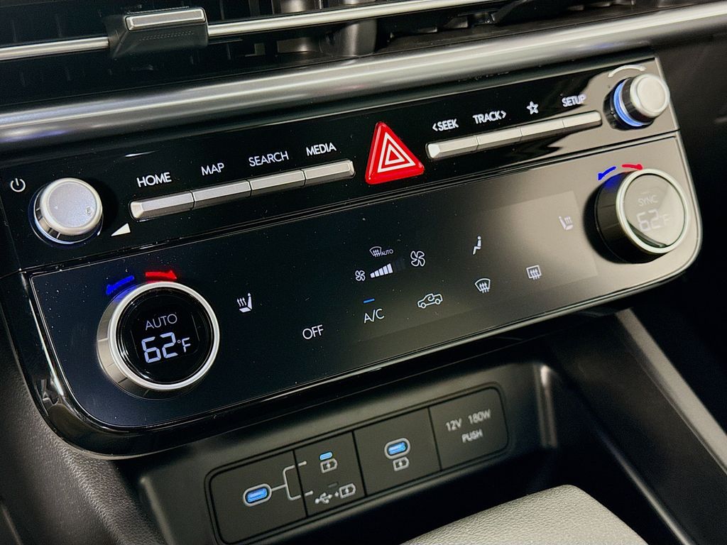 2025 Hyundai Santa Cruz SEL Image 24 of 31