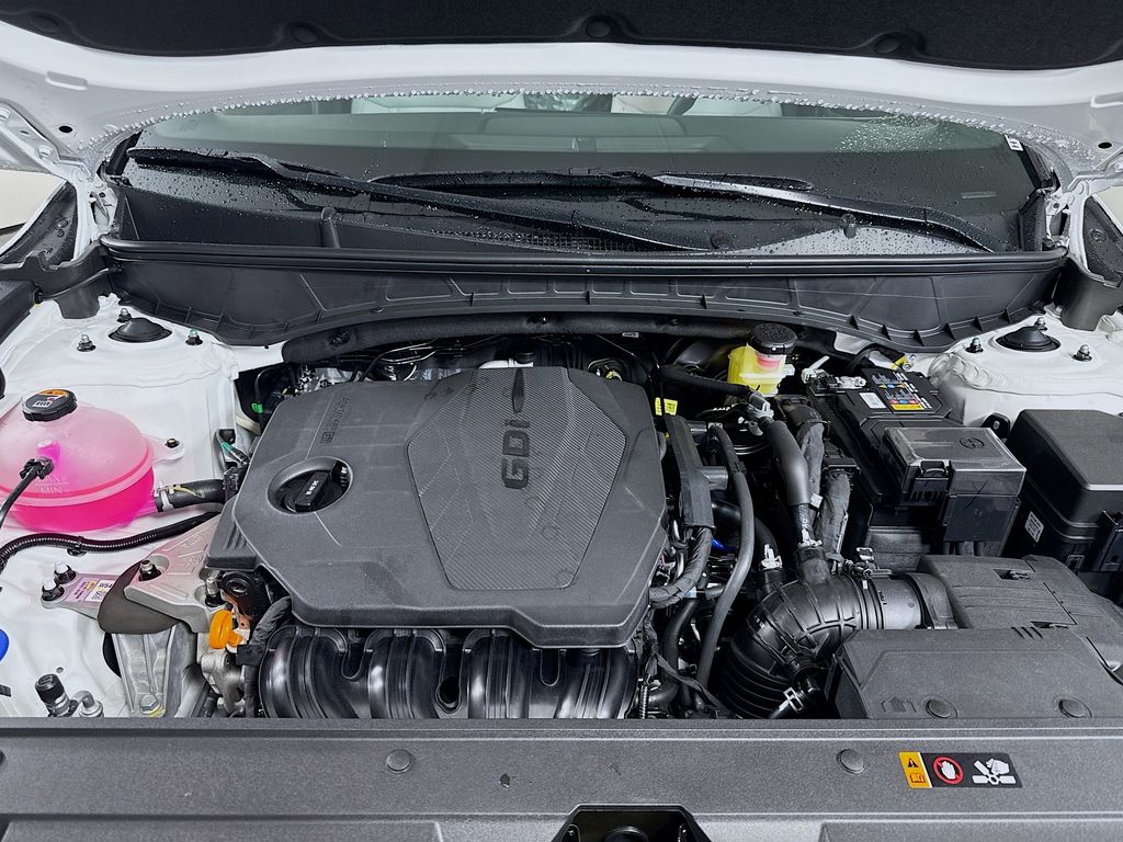 2025 Hyundai Santa Cruz SEL Image 9 of 31