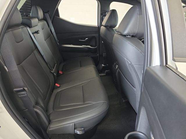 2025 Hyundai Santa Cruz SEL Image 13 of 42