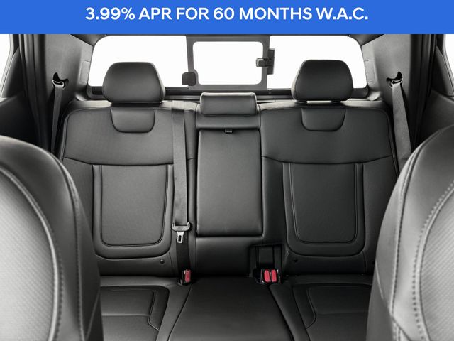 Vehicle image 13 of 20