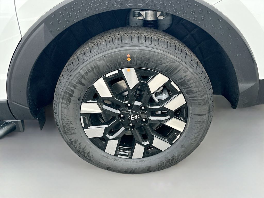 Vehicle image 22 of 23