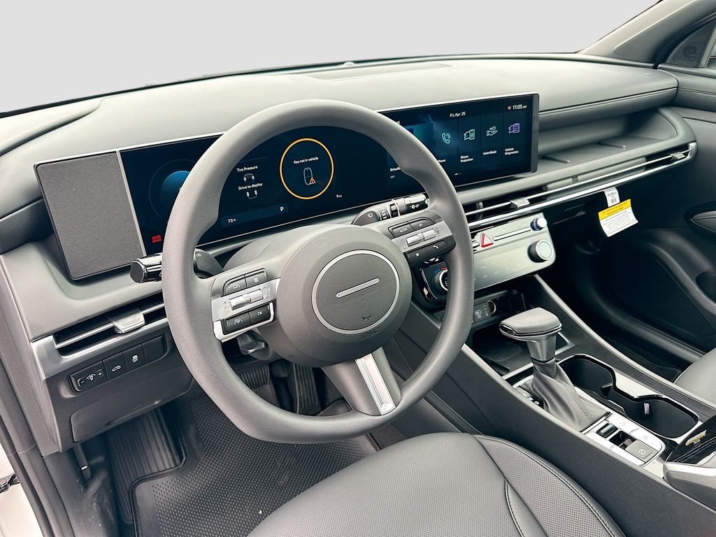 Vehicle image 10 of 23