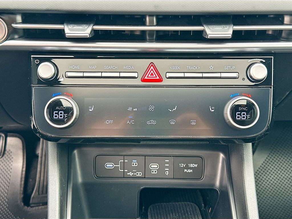 Vehicle image 14 of 23