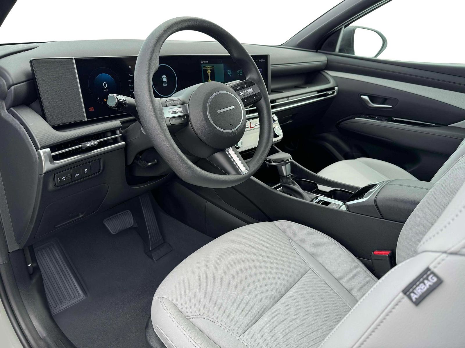 Vehicle image 15 of 19