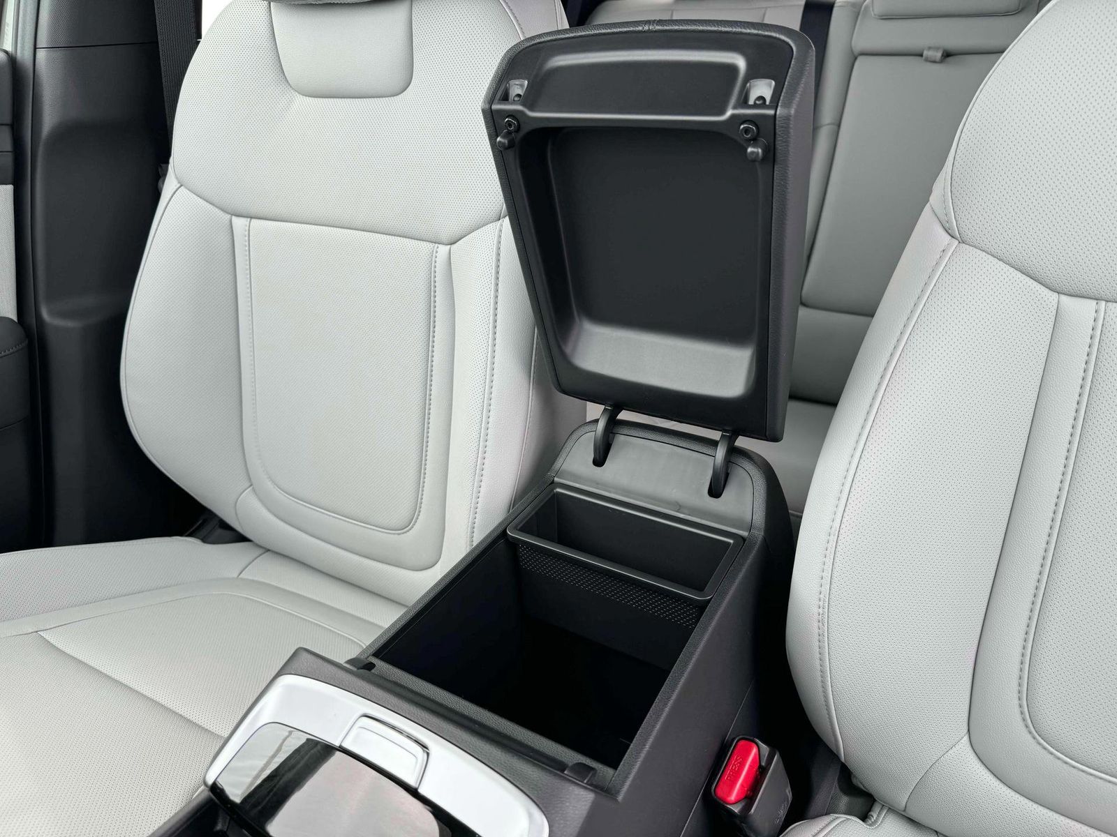 Vehicle image 19 of 19