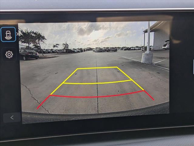 Vehicle image 13 of 19