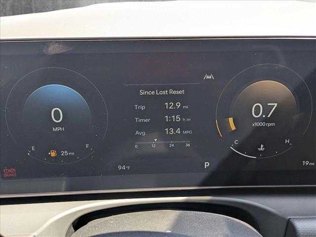 Vehicle image 15 of 18