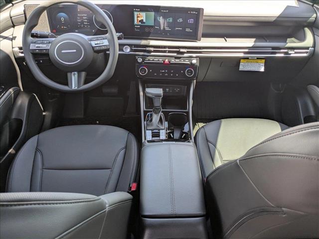 Vehicle image 14 of 18