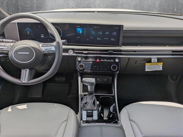Vehicle image 11 of 19