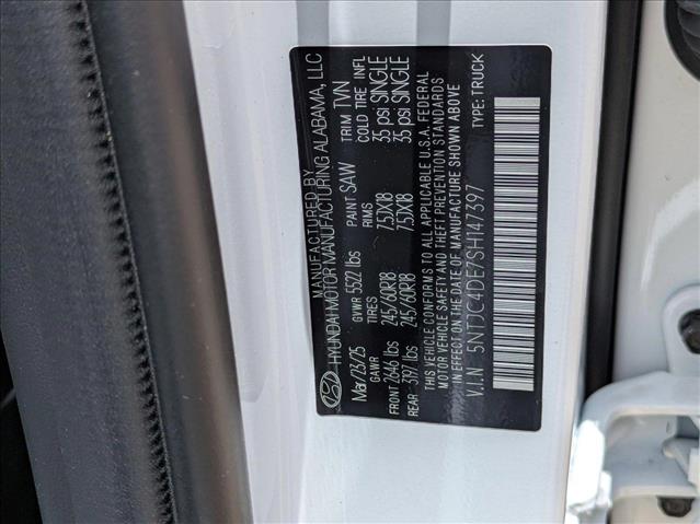 Vehicle image 16 of 19