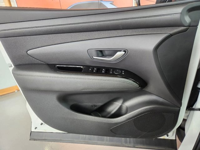 Vehicle image 15 of 15