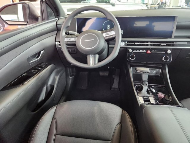 Vehicle image 12 of 15