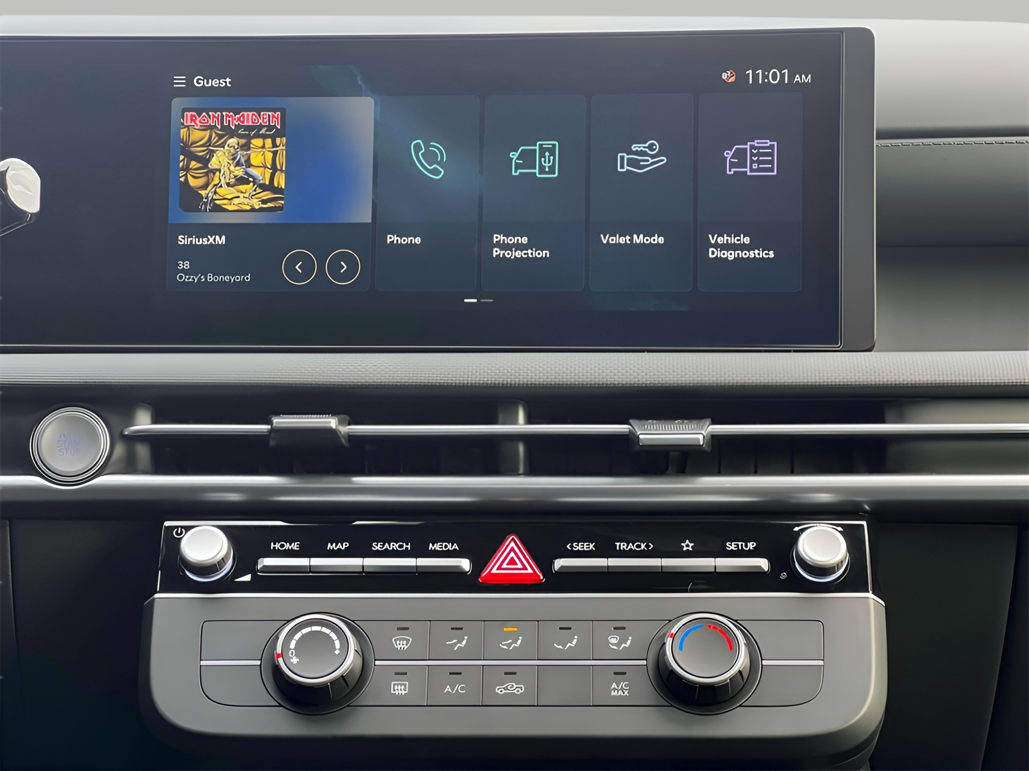 2025 Hyundai Santa Cruz SE Image 12 of 14