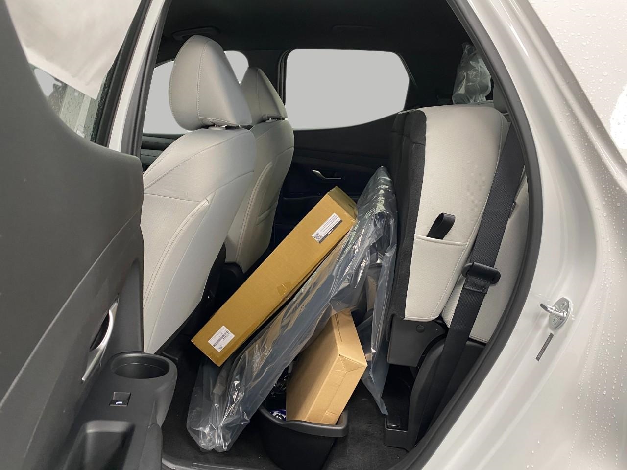 2025 Hyundai Santa Cruz SE Image 28 of 32