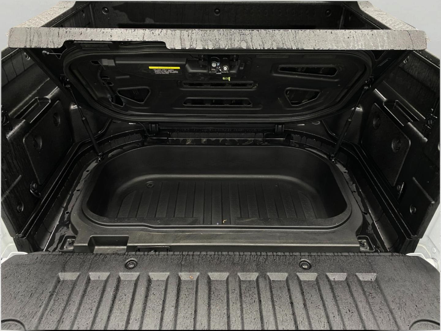 2025 Hyundai Santa Cruz SE Image 10 of 32