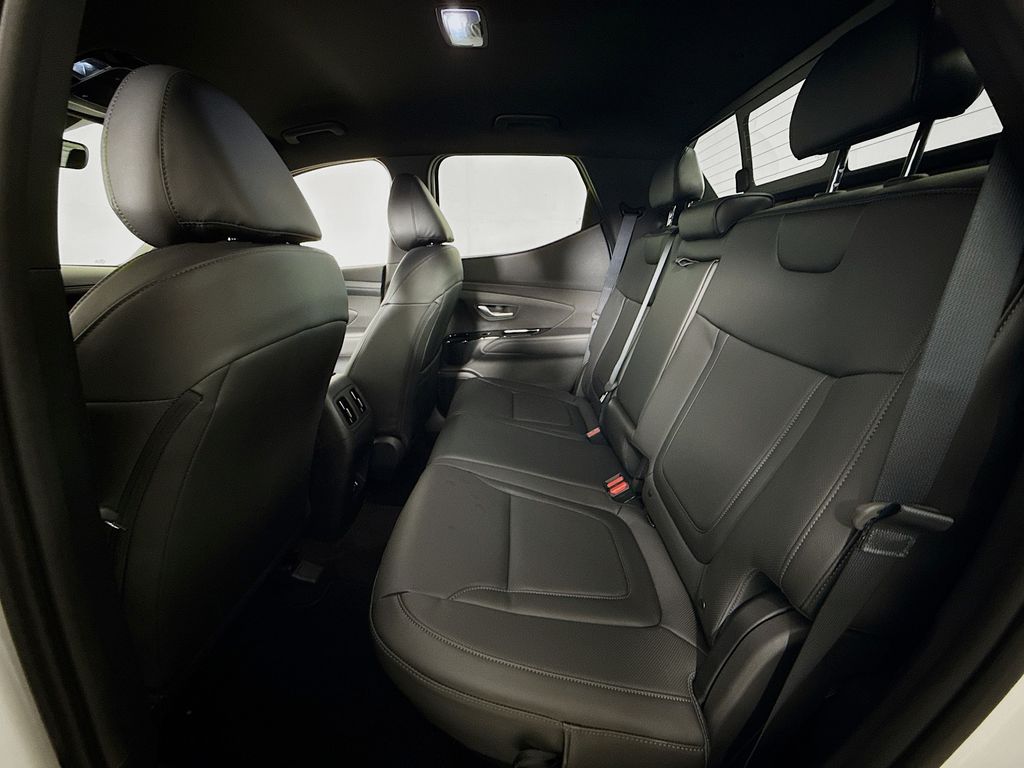 2025 Hyundai Santa Cruz XRT Image 12 of 32