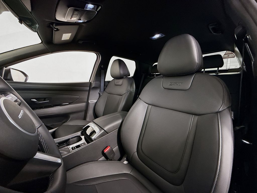 2025 Hyundai Santa Cruz XRT Image 14 of 32