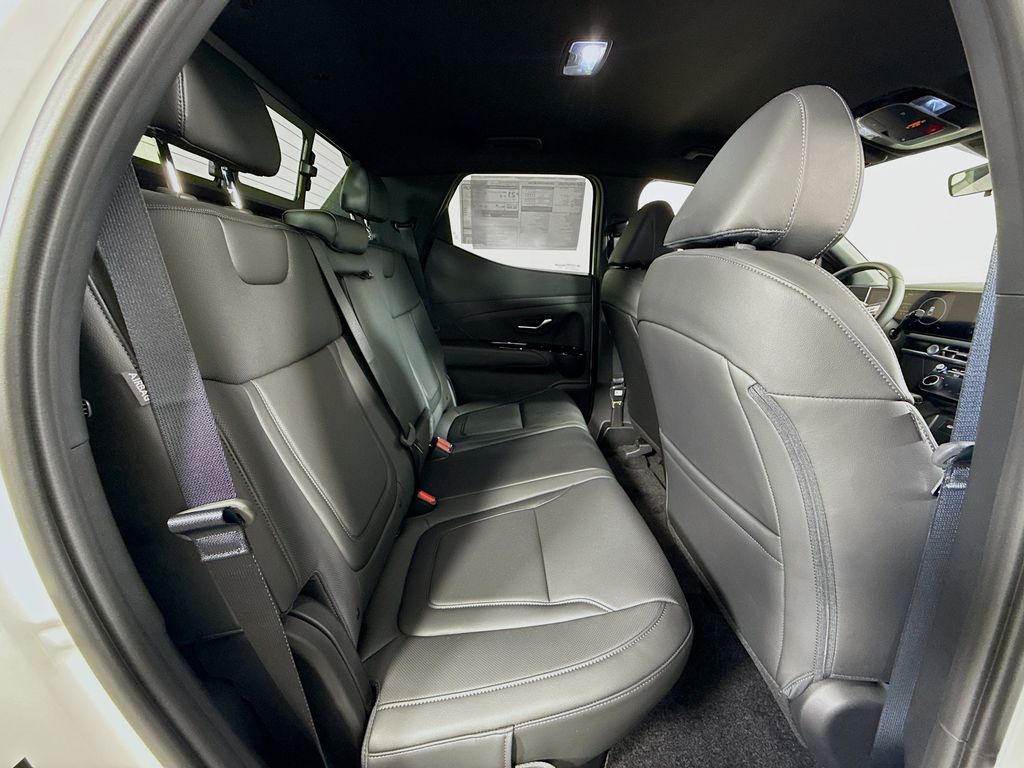 2025 Hyundai Santa Cruz XRT Image 13 of 32