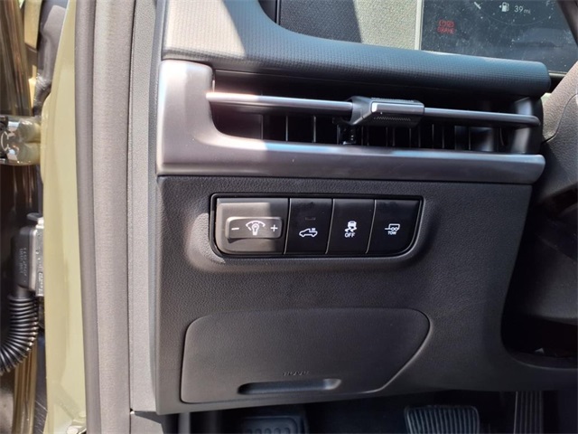 2025 Hyundai Santa Cruz XRT Image 16 of 18