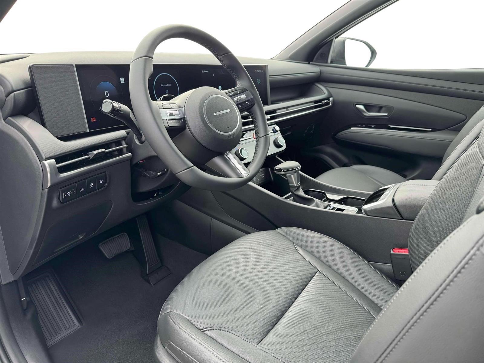 Vehicle image 15 of 19